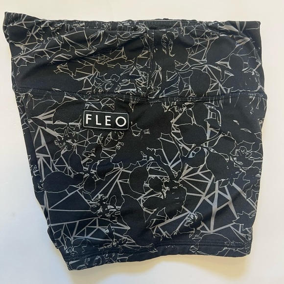 Fleo Power High Rise Shorts - Picture 2 of 8